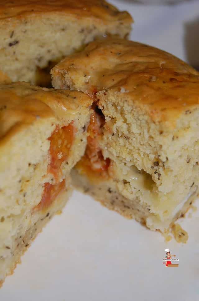 Recette de Cake tomates cerises mozzarella basilic