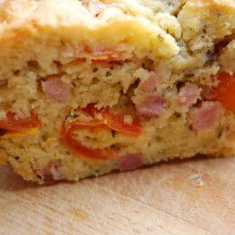 Cake Tomates cerise - Dés de jambon