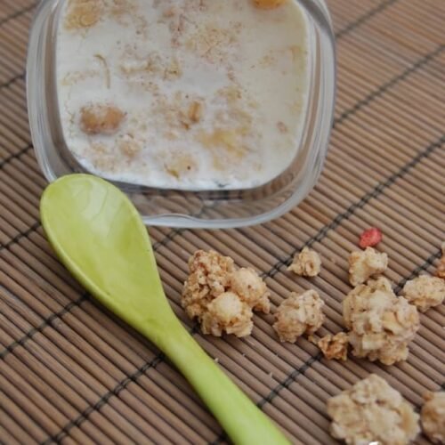 Yaourt au muesli et miel