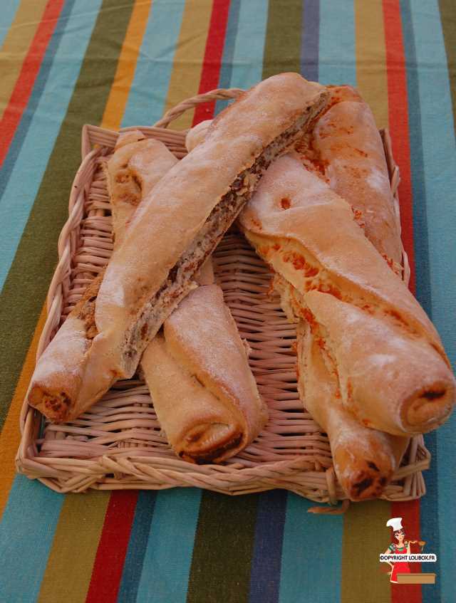 Petits pains aux graines de sésame, Thoïonade et Poivronade