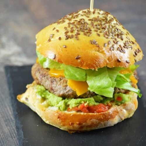 Burger mexicain salsa avocat pimentée