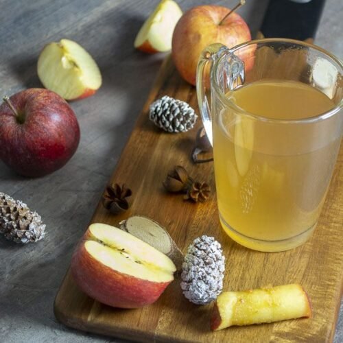 recette de boisson chaude à base de pommes et d'épices