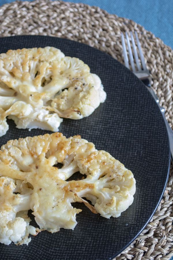 Recette De Steaks De Chou Fleur Gratines Au Four Recette De Steaks De Chou Fleur Gratines Au Four