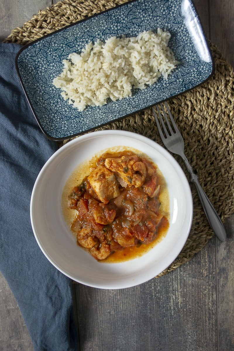 Curry de saumon et crevettes accompagné de son riz