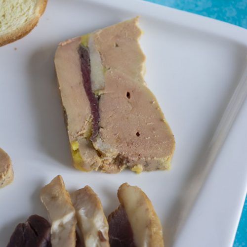 Foie gras au magret de canard fumé cuit à basse température