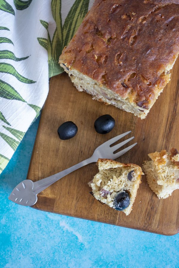 Recette low carb : cake aux olives et lardons