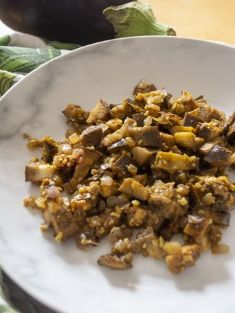 Curry végétarien aux aubergines : une recette pour l'été